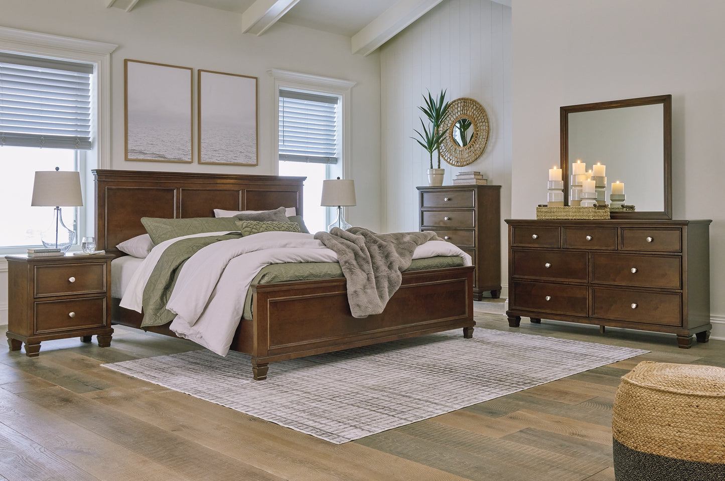 Danabrin King Panel Bed with Mirrored Dresser and Nightstand